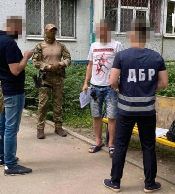 На Харьковщине банда правоохранителей &quot;выбивала&quot; деньги у наркозависимых, — ГБР 