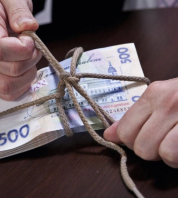 На Львівщині чоловік обманом заволодів грошима стратегічного оборонного заводу