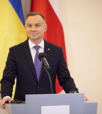 Дуда натякнув, що Польща і надалі передаватиме Україні зброю