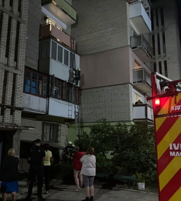 В місті на Волині рятували дитину, яка зачинилася у квартирі