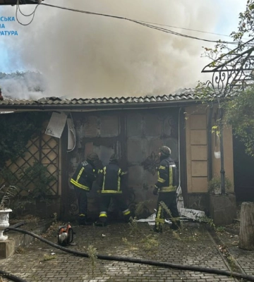 Внаслідок ранкового обстрілу Херсона одна людина загинула, одна — поранена