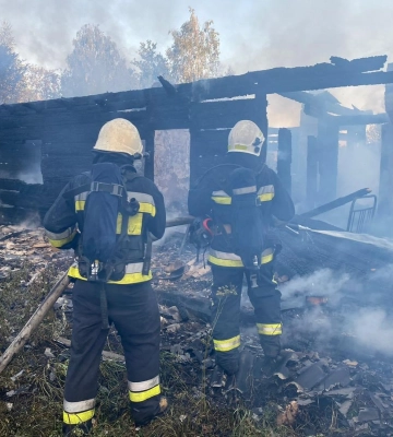 У Рівненському районі згорів будинок