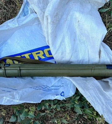 Криворізькі поліцейські затримали 19-річного хлопця за збут зброї