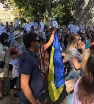 Дезінформація: Одесити вийшли на мітинг проти Зеленського