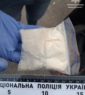 - Це така приманка для риби, - у Рівному зупинили підозрілого водія