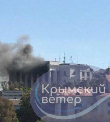 По штабу Черноморского флота РФ в Севастополе нанесли ракетный удар