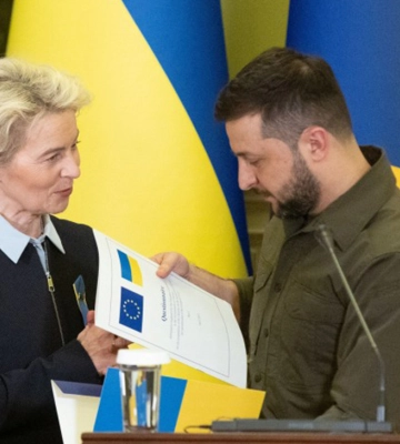 Хотят подтолкнуть Киев: в октябре Еврокомиссия рекомендует принять Украину в ЕС, — СМИ
