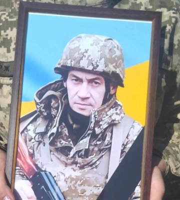 Прикордонник Олександр Якушев покоїться на Алеї героїв Бурині