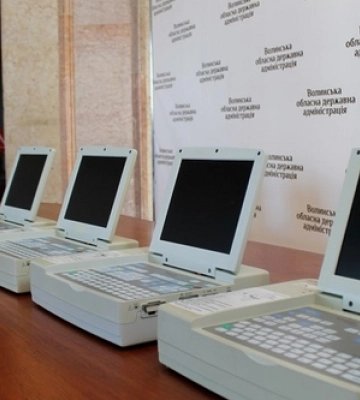 Швеція передала Волині шість електрокардіографів для медзакладів 