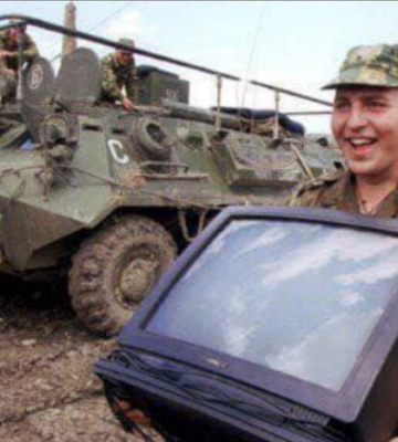 У &quot;вільні&quot; квартири Токмака розселяють окупантів, а ті відправляють майно власників до РФ