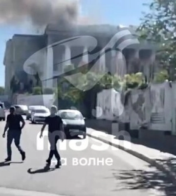 Пожар в штабе Черноморского флота РФ в оккупированном Севастополе. ВИДЕО