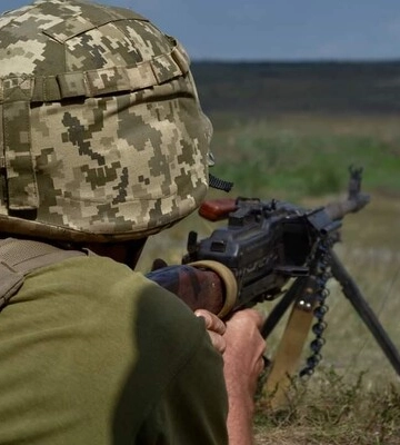 Сили оборони відбили атаки ворога в районі Авдіївки і Мар’їнки та продовжують штурмові дії південніше Бахмуту. За добу понад 30 боєзіткнень, - Генштаб