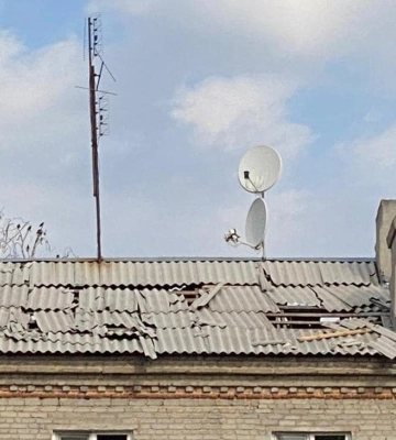 У Кременчуці комунальники вже ліквідовують наслідки ракетного удару ворога