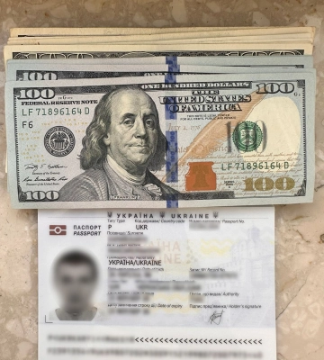 У «Грушеві» чоловік пропонував прикордонникам $1500, аби його випустили за кордон