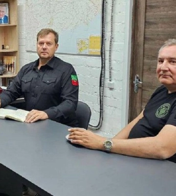 Экс-глава "Роскосмоса" Рогозин стал "сенатором РФ" от Запорожской области. "Назначил" его коллаборант Балицкий Экс-глава "Роскосмоса" Рогозин стал "сенатором РФ" от Запорожской области. "Назначил" его коллаборант Балицкий