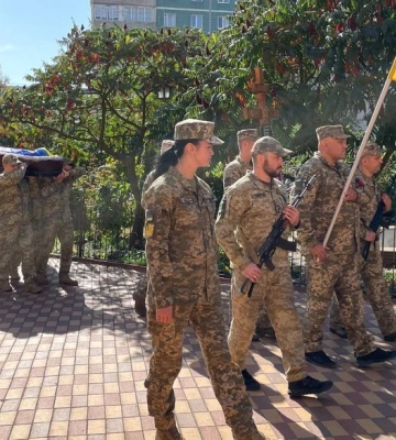 У Сумах поховали військовослужбовців Юрія Котенка та Степана Краплича