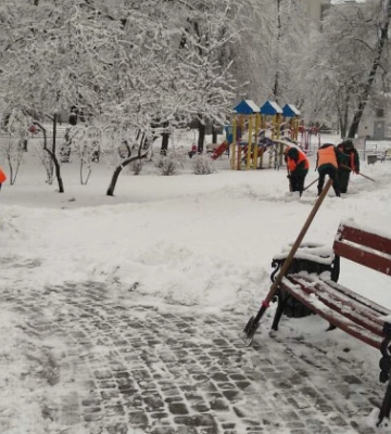 Влада Києва розповіла, як готує дорожню мережу міста до зимового сезону