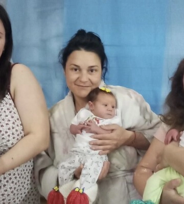 Діти народжуються під обстрілами росіян. Історії життя очима хірурга херсонського пологового будинку