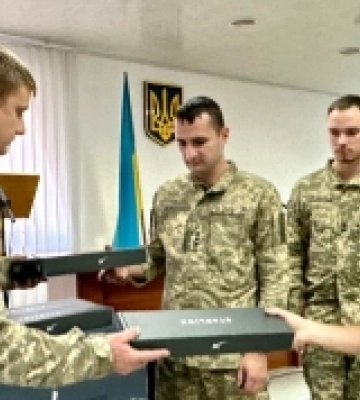 У Костополі військовим передали старлінки