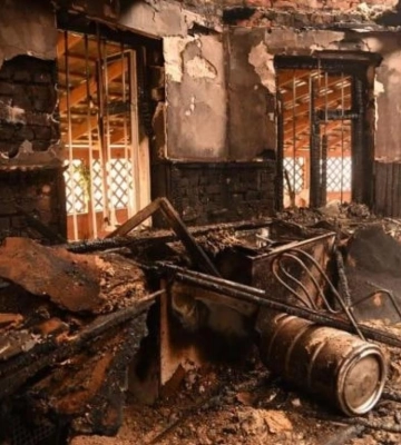 У селі у Рівненському районі вночі горів заклад торгівлі (ФОТО)
