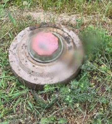На Харківщині вантажівка підірвалася на міні, постраждав водій
