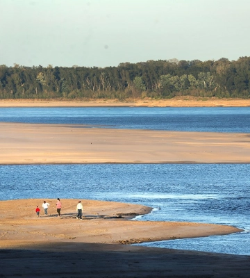 Річка Міссісіпі страждає від низького рівня води через тривалу посуху