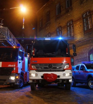 У Львові рятувальники визволили з квартирного полону хвору 88-річну жінку