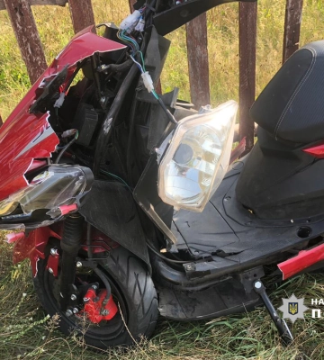 На Волині мотоцикліст «підрізав» скутера: постраждав 15-річний юнак
