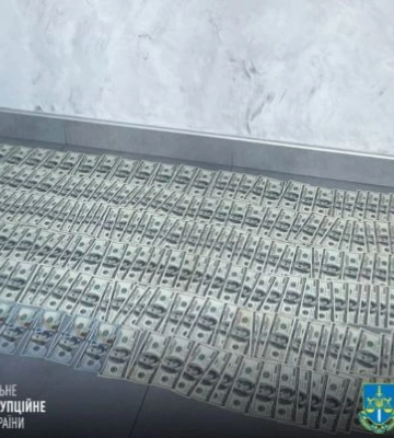 Отримав $35 000 хабаря у приватного інвестора: затримано депутата Волинської облради