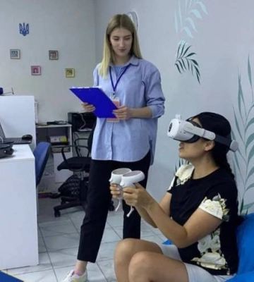 У Миколаєві презентували VR-шоломи для психологічної реабілітації