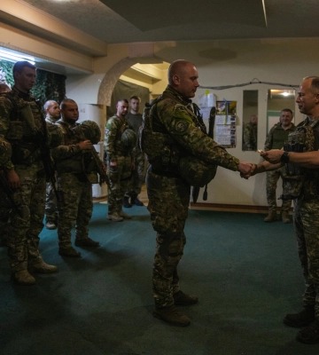 Сирський нагородив українських бійців, які звільняли Кліщіївку