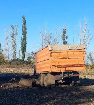 На Харківщині «КАМАЗ» підірвався на вибухівці