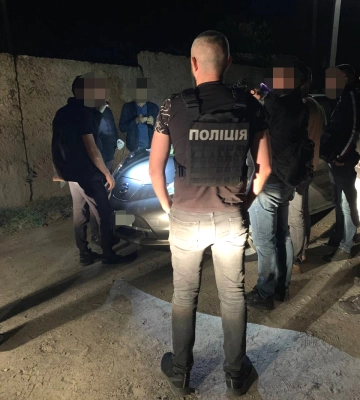 У Сарнах поліцейські повідомили про підозру таксистові у сутенерстві та звідництві