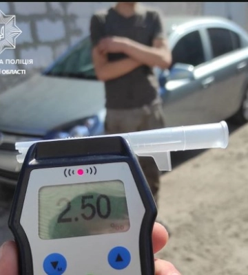 У Сумах п&#039;яний водій вчинив ДТП та залишив місце автопригоди