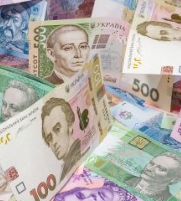 На Волині з працівниці митниці стягнуть понад півмільйона гривень