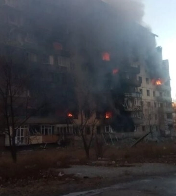 Росіяни знищили ще один багатоквартирний будинок в Авдіївці