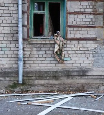 Враг ударил по Корабельному району Херсона, повреждены дома. ФОТО