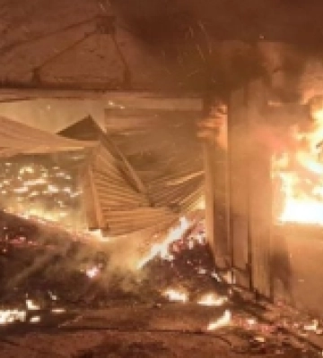 На Миколаївщині через падіння уламків дрона загорілося агропідприємство