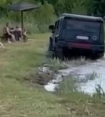 Їздив ледь не по людях: як покарали водія елітного позашляховика, який розсікав пляжем Світязя