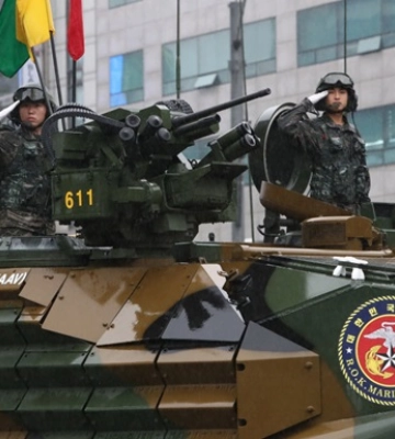 Південна Корея вперше за 10 років провела військовий парад
