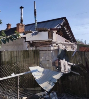 Армія РФ з важкої артилерії та дронів упродовж дня обстрілювала Нікополь: наслідки