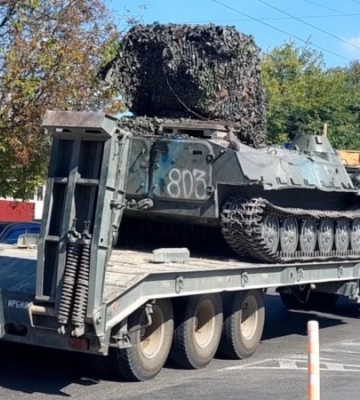 В районе Перевального в Крыму перебрасывают военную технику РФ  