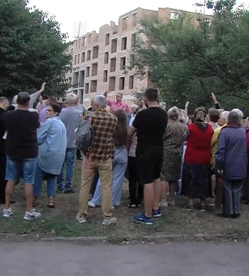 Хочуть створити ОСББ, але не всі: як пояснюють свої позиції мешканці однієї з багатоповерхівок Рівного? (ВІДЕО)