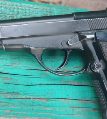 Хлопець з Горішніх Плавнів погрожував вбити дитину та стріляв з пістолета
