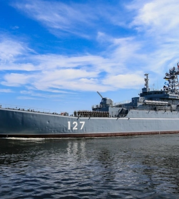 10 ракет і 3 морських дрони: окупанти розповіли, що прилетіло по Севастополю