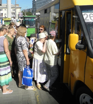 У Сумах автобуси до кладовища в районі 40-ої підстанції курсуватимуть двічі на тиждень