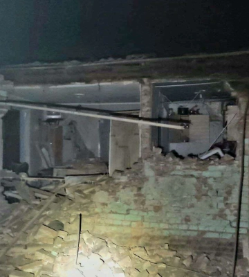 Вночі ворог гатив по Нікопольщині: постраждали дві людини