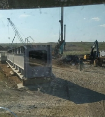 Росіяни почали будівництво нового залізничного мосту на окупованій території