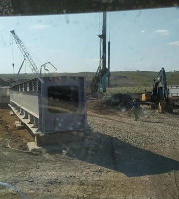 Росіяни почали будівництво нового залізничного мосту на окупованій території