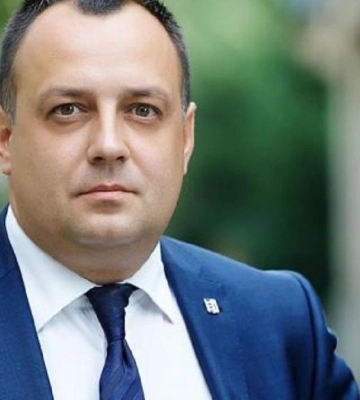 Справжній палац: у мережі показали маєток голови Закарпатської облради
